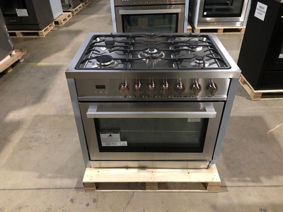 #ad 36 in. Gas Range 5 Burners Stainless Steel OPEN BOX COSMETIC IMPERFECTIONS $472.49