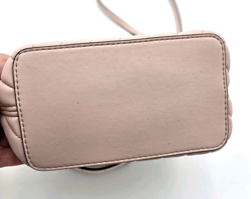 Michael Kors Suri Quilted Vegan Leather Bucket Crossbody Bag Powder Blush READ - Picture 12 of 12