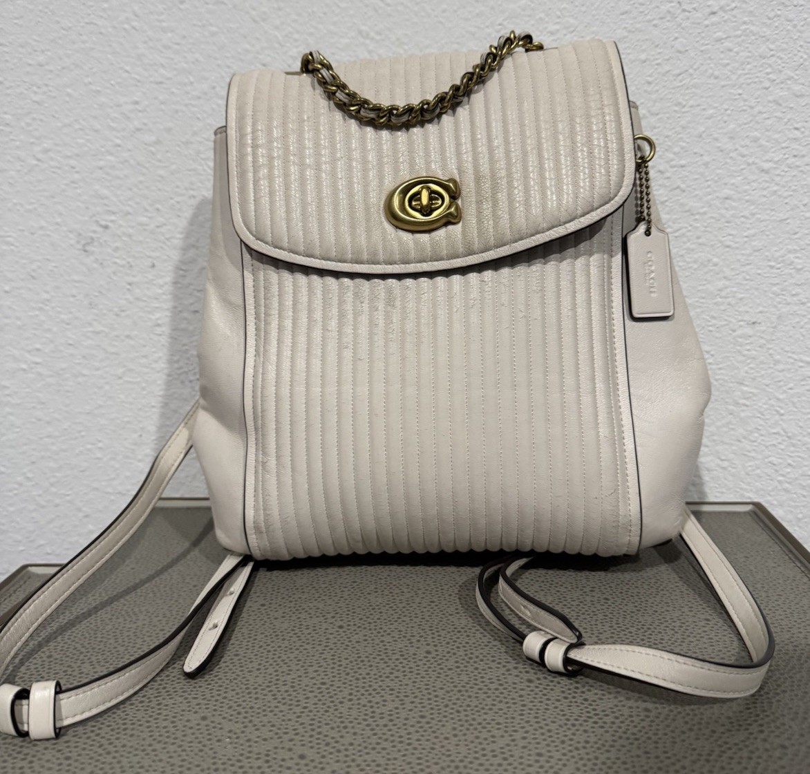 セールCoach Parker16リベットコンバーチブルミニバックパック セールCoach Parker16リベットコンバーチブルミニバックパック