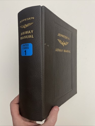 JEPPESEN Airway Manual Services United States 1 Spiral Binder HUGE - Picture 1 of 8