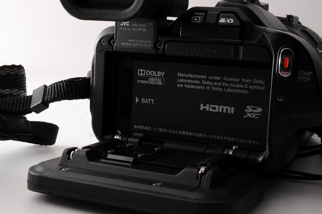 ビデオカメラ JVC GC-YJ40 JVC GC-YJ40 Video Camera with Accessories Tested Working