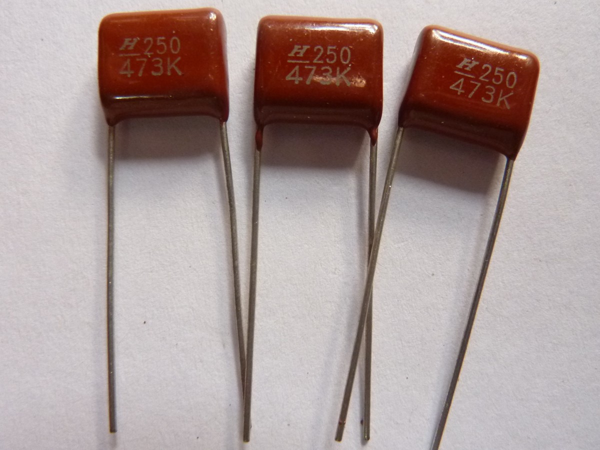 200PCS CBB21 473K 250V 0.047UF 47NF P10 Metallized Film 200PCS CBB21 473K 250V 0.047UF 47NF P10 Metallized Film
