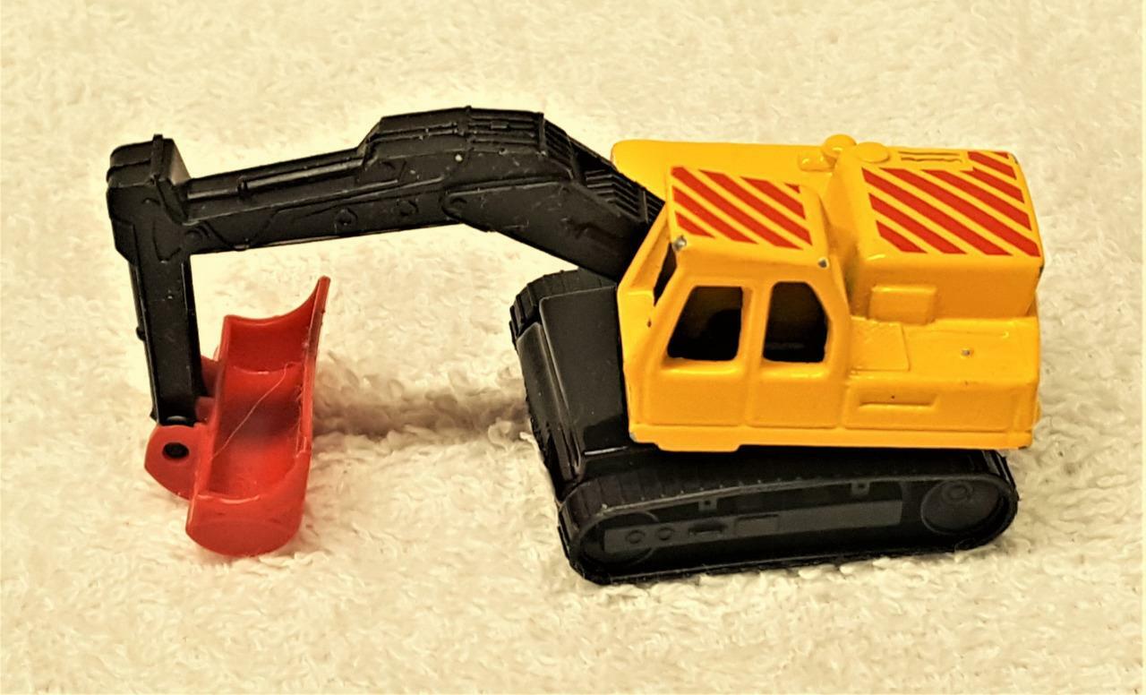 Matchbox Excavator 1980 Made in Thailand Vintage Yellow w/ Red Bucket