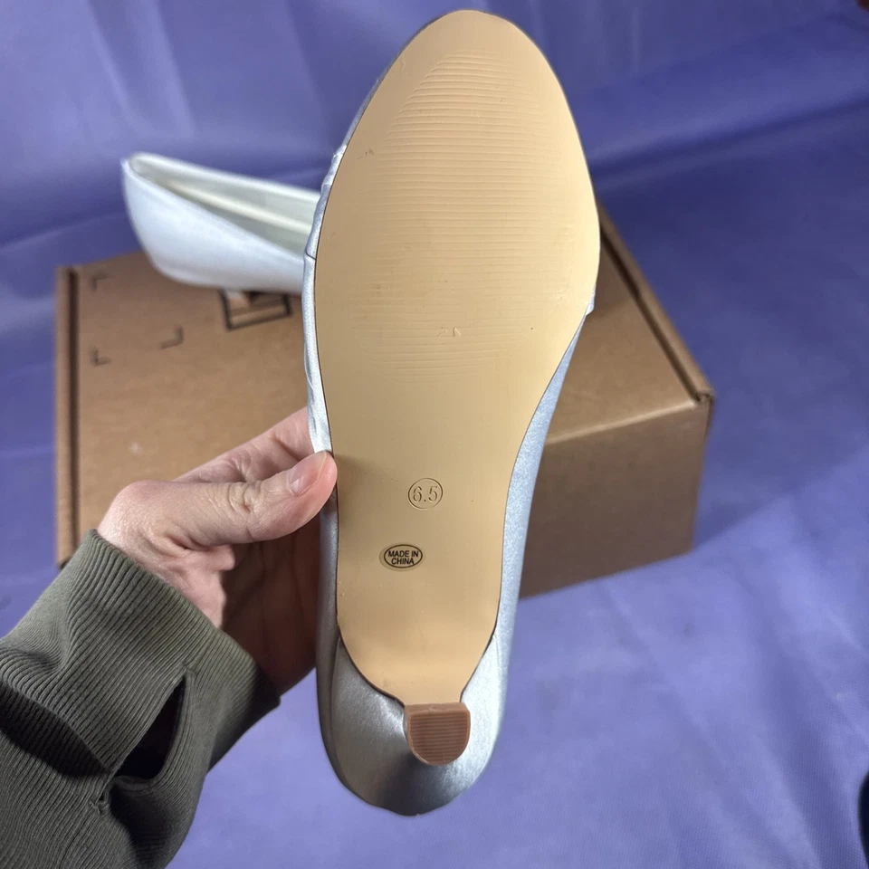Zapatos de novia para mujer elegantes Park nuevos talla 6,5 tacones plateados Foto 4 de 4