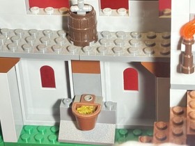 Lego kingdoms Castle 7946 Retired, No Minifigures, Castle Missing A Few Pieces.