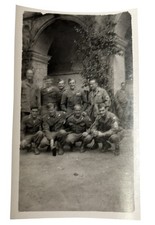 1940s WW2 Photo U.S. Army Soldiers Group By Building Archway