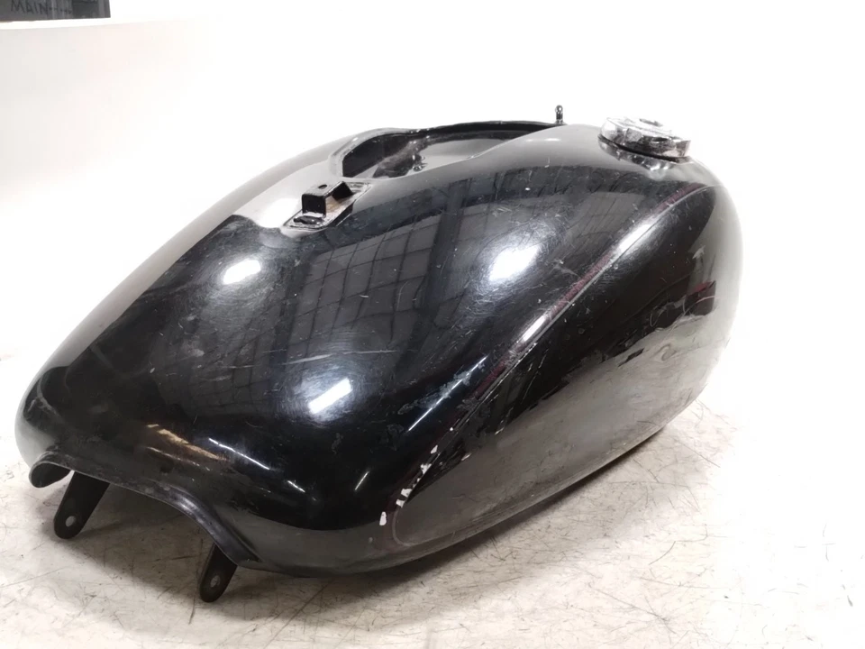 Черный бензобак 2001 Yamaha XV1600 Road Star - Изображение 2 из 4