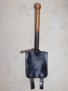 Originaler Spaten Feldspaten mit Lederhülle gestempelt !! WaA u. Nürnberg 1938