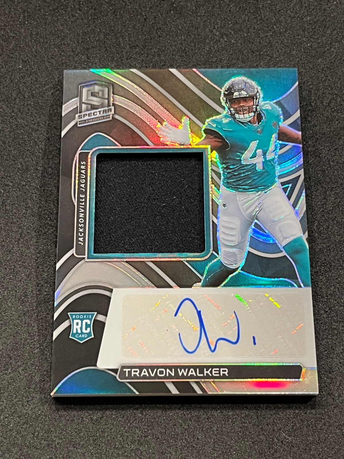 2022 Panini Spectra Football Travon Walker Rookie Patch Auto 6/125 #201 Jaguars