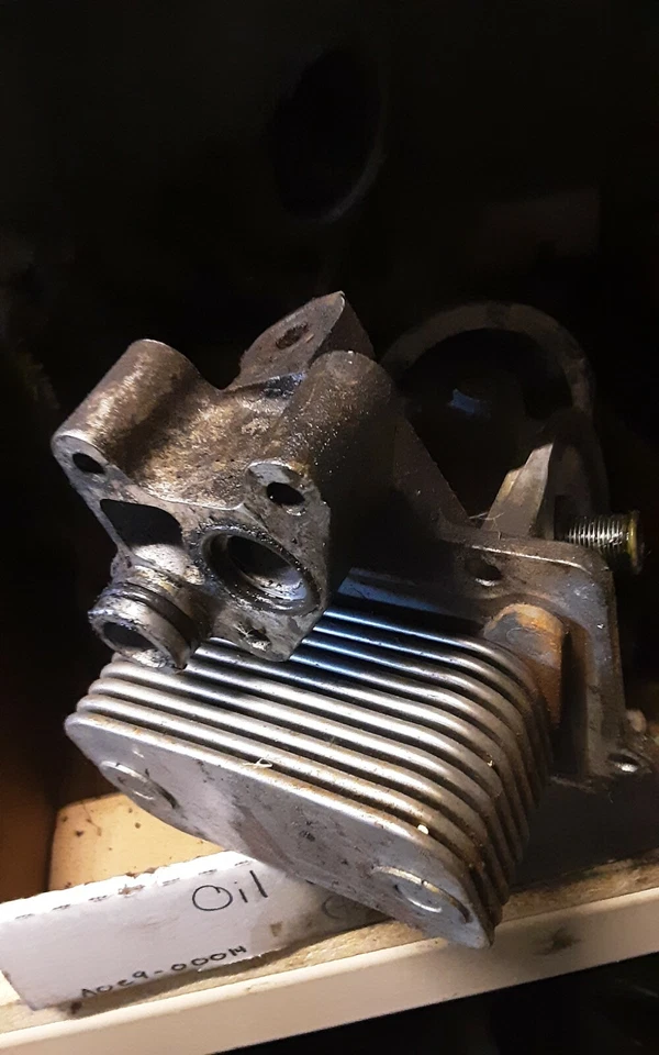 6.6 DURAMAX OIL COOLER ASSEMBLY | 97329038 19210615 - Image 2 of 2