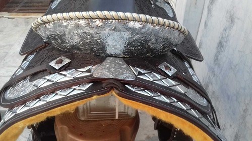 Western show saddle 16" on Eco-leather buffalo dark black with drum dye finished - Picture 6 of 10