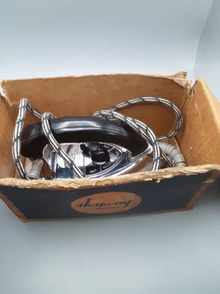 VINTAGE GE GENERAL ELECTRIC HOTPOINT 6 LB CALROD IRON MODEL 119F84 tested - Image 3 of 4