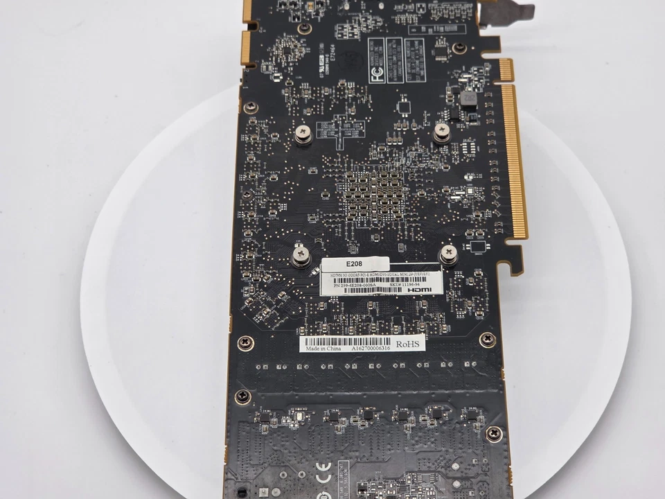 Genuine Apple AMD Radeon HD 7950 3GB 4K Graphics Card for Mac Pro - Image 4 of 4