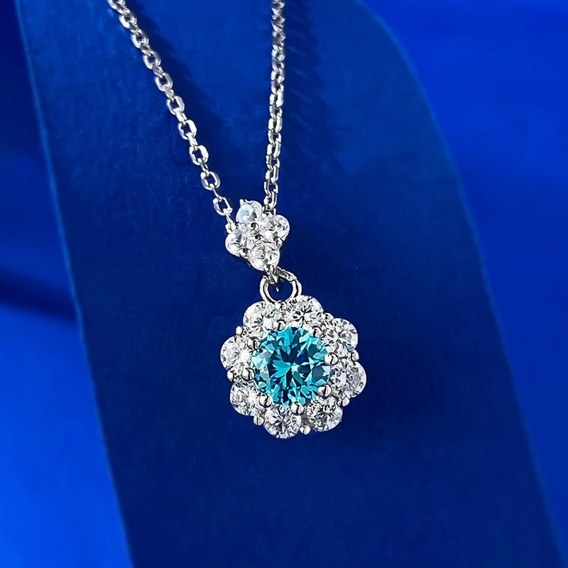 0.5ct Lab Grown Blue Diamond Delicate Flower Pendant Necklace, 18K Gold Vermeil - Image 4 of 4