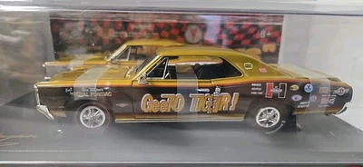 Classic Metal Works 1966 Pontiac GTO Gee 1/24 Die Cast Sealed 2001 READ DESC - Image 1 of 4