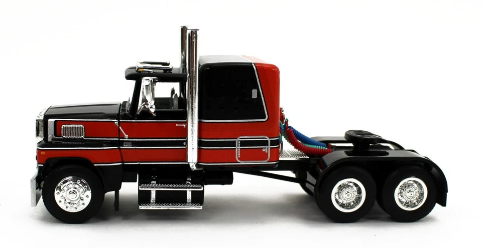 DCP 1:64 *BLACK & RED* FORD LTL 9000 Flattop & Wilson Grain Trailer *NIB* - Image 4 of 4