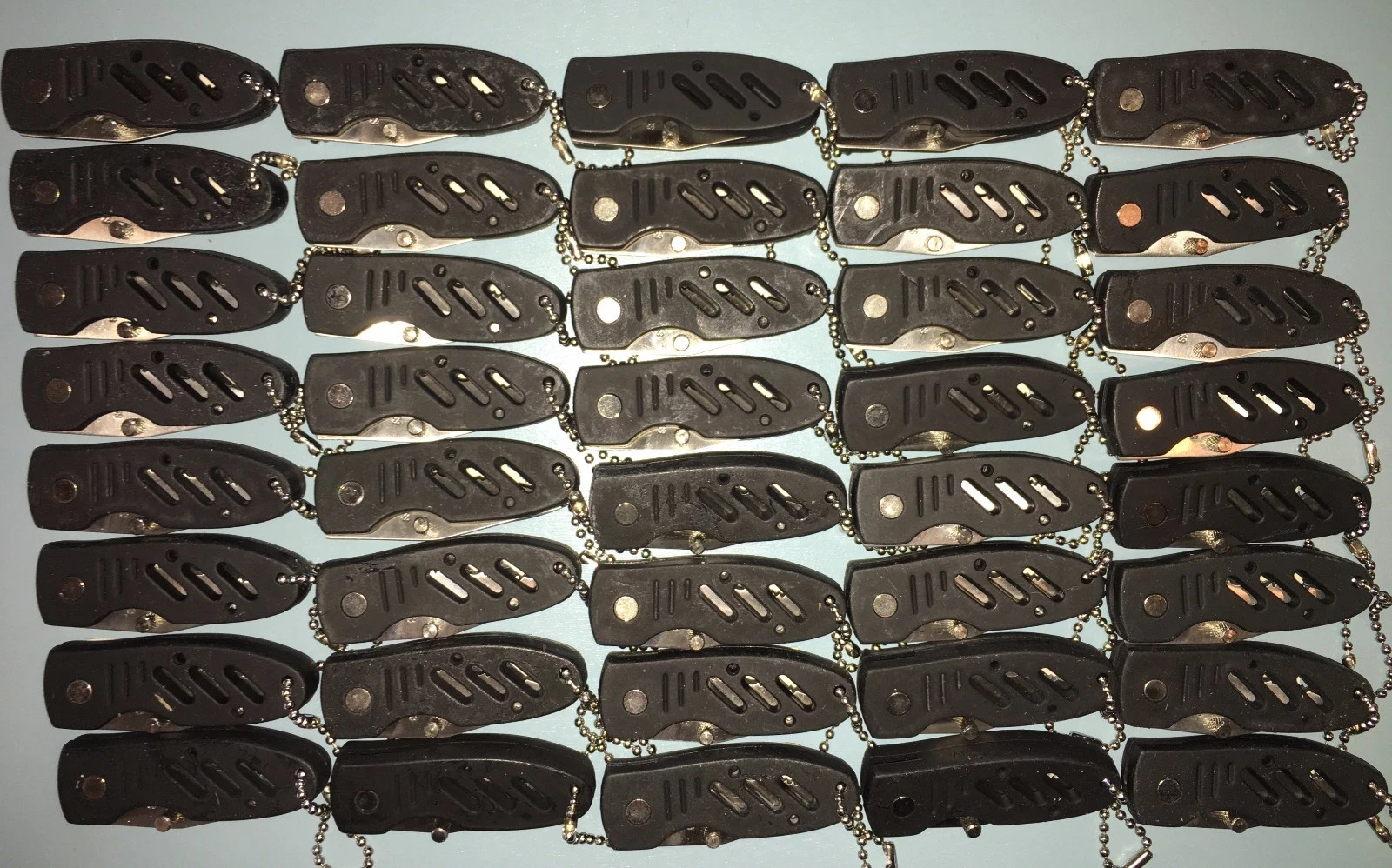 LOT OF 120 CTA 2+1/2 INCH LOCK BACK KNIFE/KNIVES SERRATED STAINLESS STEEL BLADE