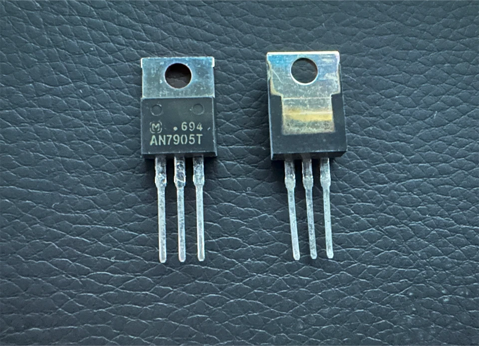 2Pcs AN7905T Panasonic 5V 1A Negative Output Voltage Regulator TO-220 - Image 2 of 2