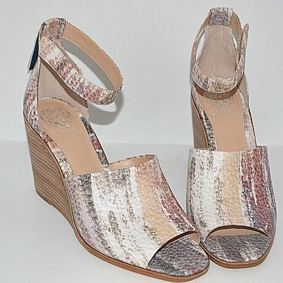 VINCE CAMUTO DEEDRIANA ANIMAL PRINT SANDALS WEDGE SANDALS HEELS