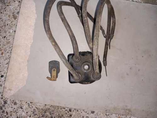 Original Lucas Distributor cap rotor arm and leads for Austin 7 - Picture 2 of 4