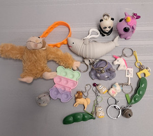 Mixed lot child or adult keychains zipper pull peapods animals with tags assorte