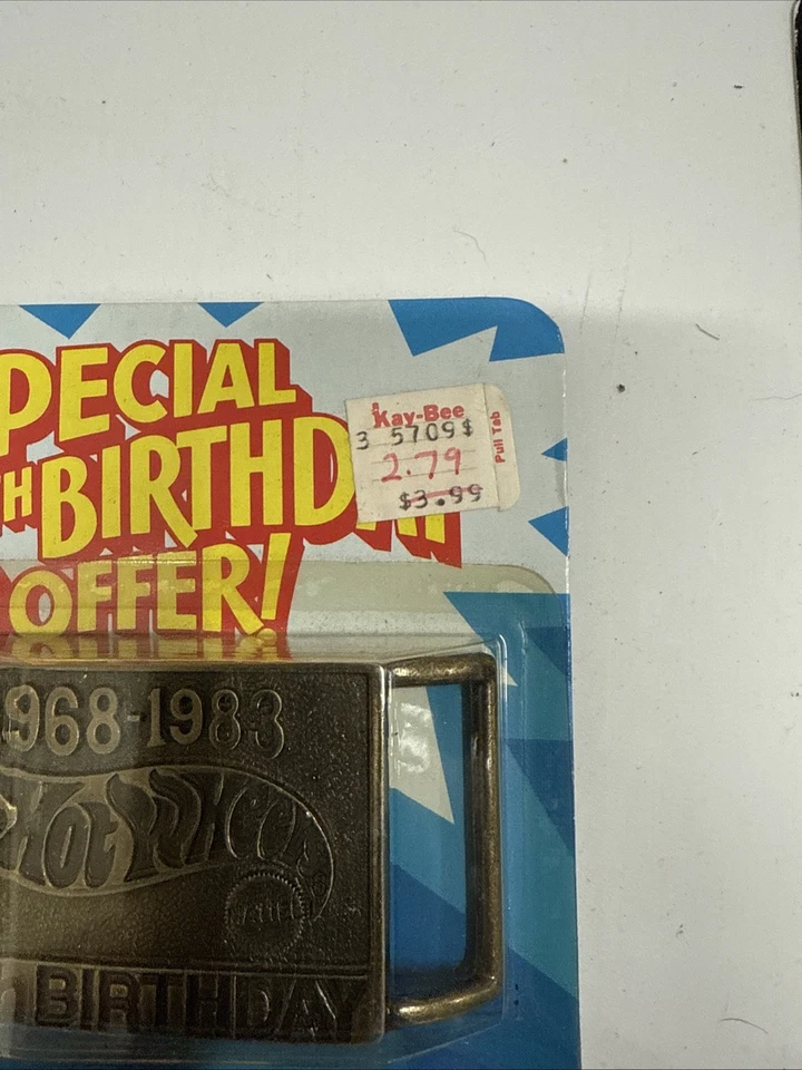 Hot Wheels Especial 15 Cumpleaños Juego de 3 Coches con Hebilla de Cinturón Coleccionable De Colección Foto 3 de 4