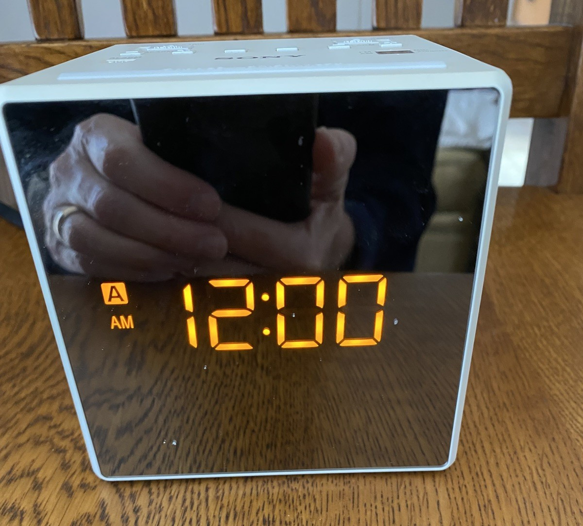Radio Am/fm Led White Dream Machine