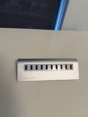 Satechi 10-Port USB 3.0 Aluminum Hub with Power Adapter   Silver