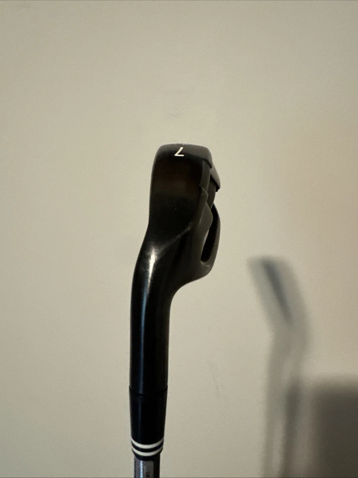 Cleveland CG Negro 7 Hierro 31* 38” LH Miyazaki Grafito Reg Flex Grip Assist Leer Foto 2 de 4