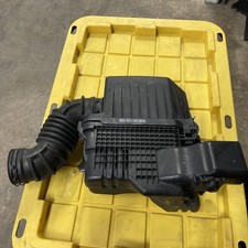 Hyundai Kia Air Filter Box for 2014-16 Soul non-Turbo 28110-B2000 Original