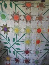 Vtg Finely Hand Stitched Quilt Sunflower Pattern Farmhouse 73"x90" Grannycore
