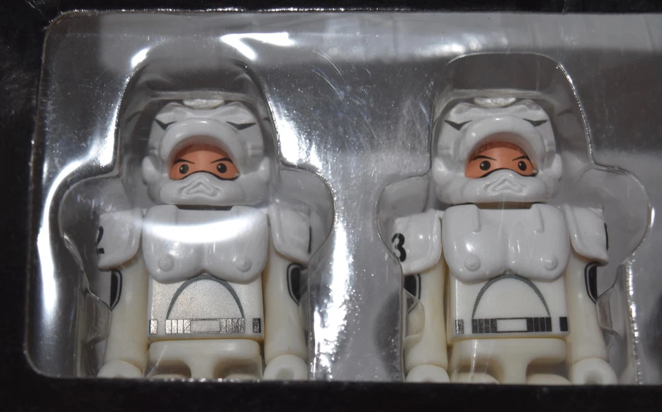 MEDICOM KUBRICK THE MAD CAPSULE MARKETS CAJA SET DE 8 2000 CAJA NEGRA NUEVO EN CAJA CYBORN Foto 2 de 4