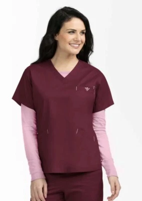 MED COUTURE NURSING UNIFORM SIGNATURE V-NECK SCRUB TOP 8403 WNPP Size XL - Image 1 of 4