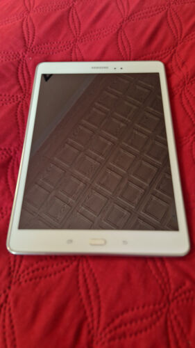 Samsung Galaxy Tab A SM-T555 Weiss - Bild 1 von 1