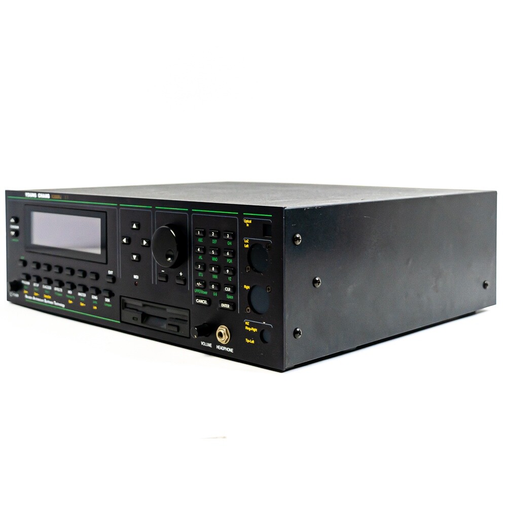 貴重 筐体裏割れ有 YOUNG CHANG(KURZWEIL) K2000 Kurzweil / Young Chang K2000RJ V3 Rackmount Synthesizer