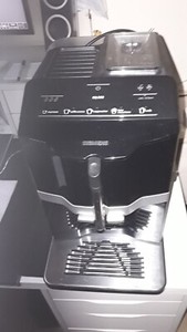 Siemens EQ.3 s300 TI303503DE 1300W Kaffeevollautomat - Titanium/Schwarz