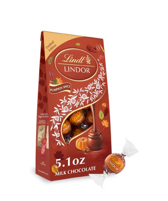 Lindt LINDOR Fall Pumpkin Spice Milk Chocolate Candy Truffles, 5.1 oz. Bag