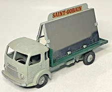 Dinky Toys No. 33C Simca Miroitier Saint-Gobain Truck