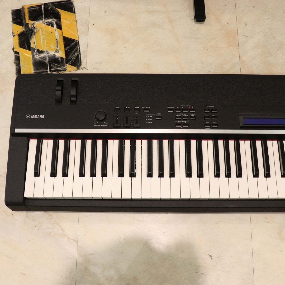 Yamaha CP4 STAGE 88-Key Wooden Key Stage Piano CFX NW-GH Keyboard