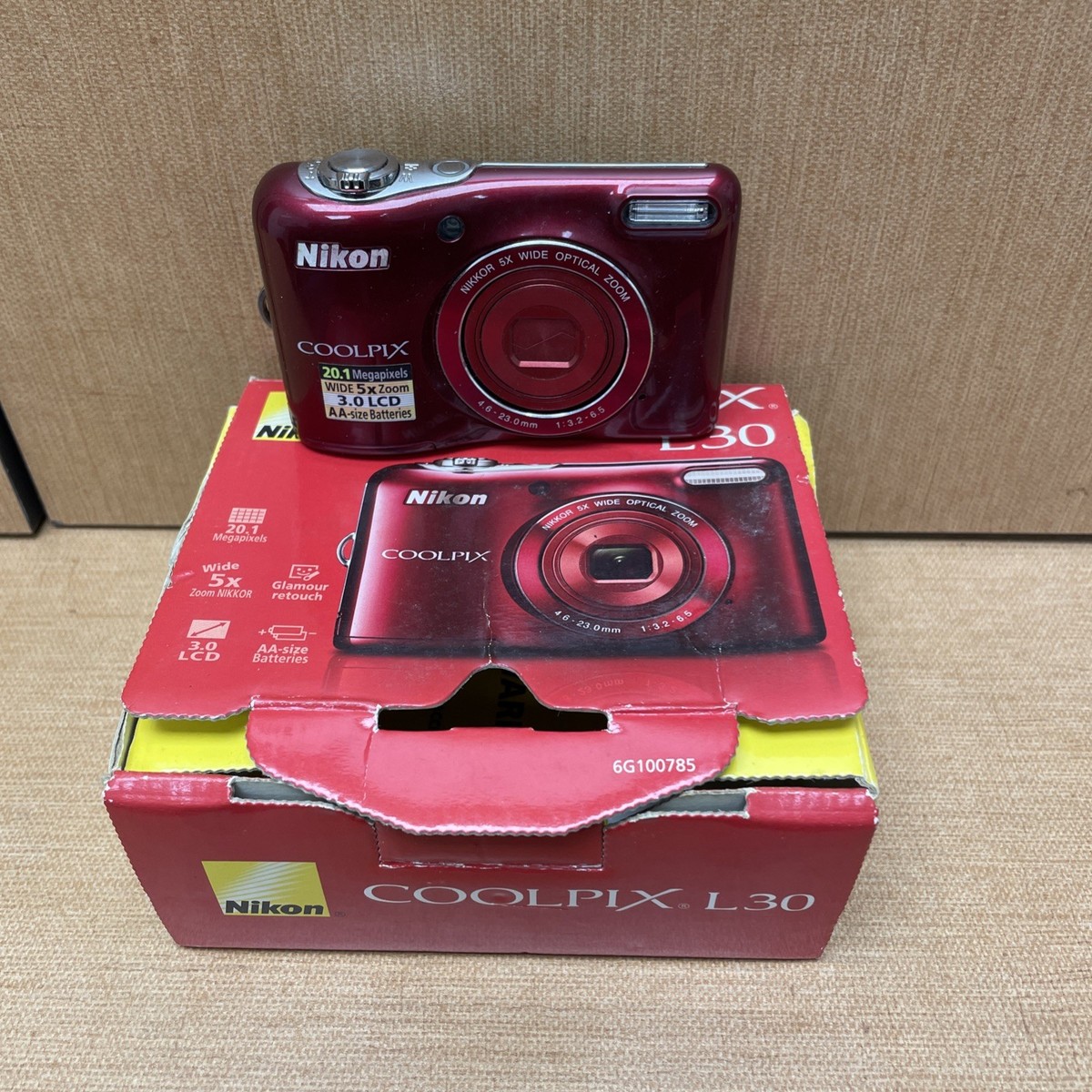 Nikon COOLPIX L30 Digital Camera 20.1 MP Red FOR PARTS ONLY