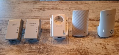 TP-Link Netzwerk-Paket: 3x WLAN Repeater+ 2x Powerline Adapter S
