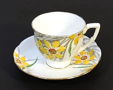 Gladstone English Narcissus Pattern Gilted Bone China Teacup & Saucer Set