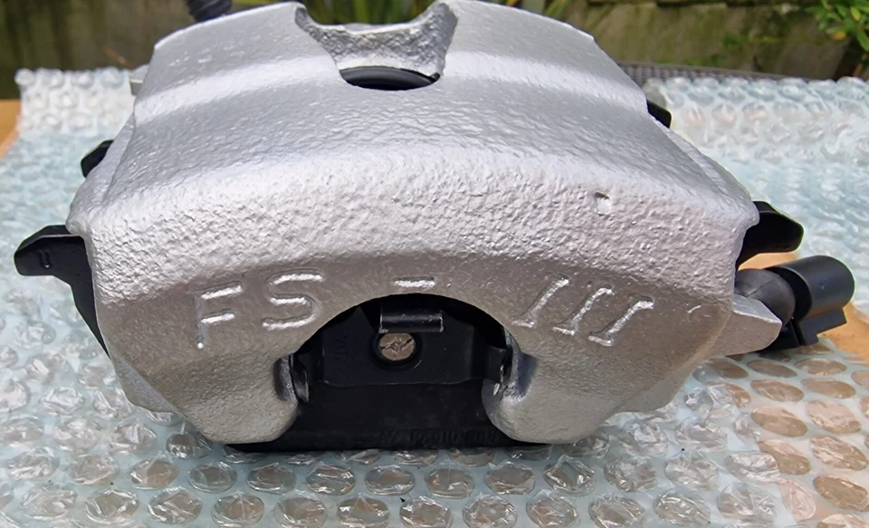 AUDI A3 8L VW Golf MK4 Front OEM Brake Calipers & Pads Set/256mm/280mm FSIII ATE - Image 2 of 4