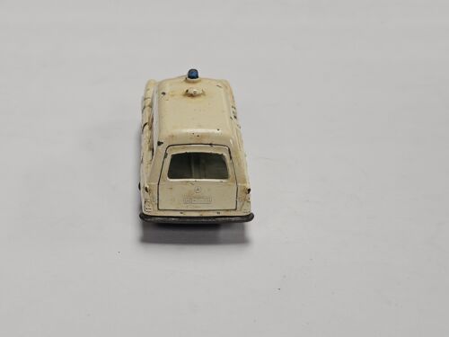 Matchbox King Size K-6 Mercedes-Benz Binz Ambulance By Lesney - Picture 4 of 6