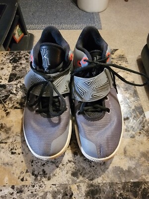 Size 7.5 - Nike Kyrie Flytrap 2 Cool Grey T3