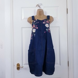 red herring pinafore