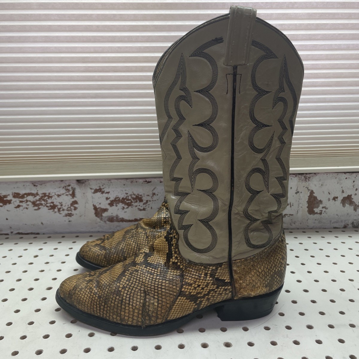Vintage Tony Lama Python Snakeskin Cowboy Boots Men display picture 3
