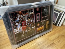 Michael Jordan Framed LE 16x20 Photo Floor Piece w/HOF Pins Magazine Memorabilia