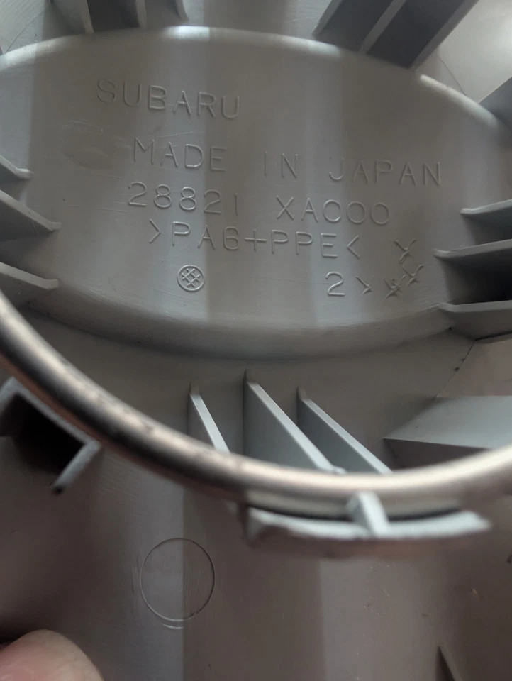 Tapacubos tapacubos 28821-XA000 OEM 06-14 Subaru B9 Tribeca 18” plateado Foto 3 de 4
