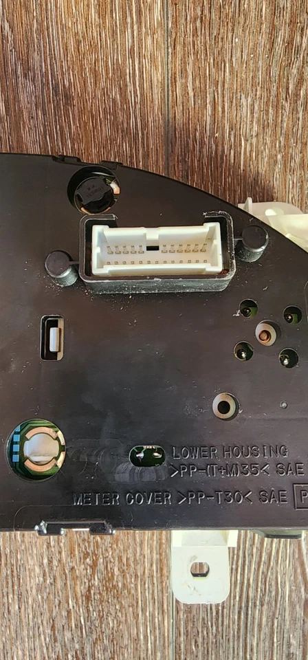 Infiniti G20 2001-2002 velocímetro clúster usado Foto 4 de 4